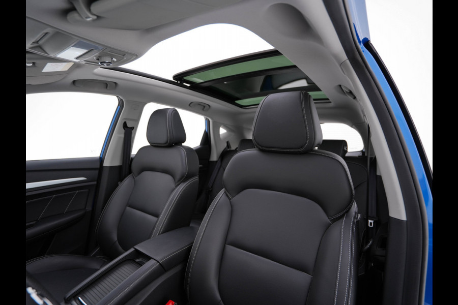 MG ZS EV Luxury 45 kWh {SOH-96 %} (INCL-BTW) Aut. *PANO | LUXURY-LEATHER | CCS-FASTLOADER | KEYLESS | NAVI-FULLMAP | ADAPTIVE-CRUISE | CAMERA | HEATED-SPORTSEATS | CARPLAY | BLINDSPOT | DAB | LANE-ASSIST | PRIVACY-GLASS | 17"
