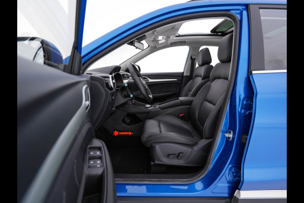 MG ZS EV Luxury 45 kWh {SOH-96 %} (INCL-BTW) Aut. *PANO | LUXURY-LEATHER | CCS-FASTLOADER | KEYLESS | NAVI-FULLMAP | ADAPTIVE-CRUISE | CAMERA | HEATED-SPORTSEATS | CARPLAY | BLINDSPOT | DAB | LANE-ASSIST | PRIVACY-GLASS | 17"