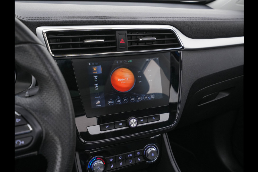 MG ZS EV Luxury 45 kWh {SOH-96 %} (INCL-BTW) Aut. *PANO | LUXURY-LEATHER | CCS-FASTLOADER | KEYLESS | NAVI-FULLMAP | ADAPTIVE-CRUISE | CAMERA | HEATED-SPORTSEATS | CARPLAY | BLINDSPOT | DAB | LANE-ASSIST | PRIVACY-GLASS | 17"