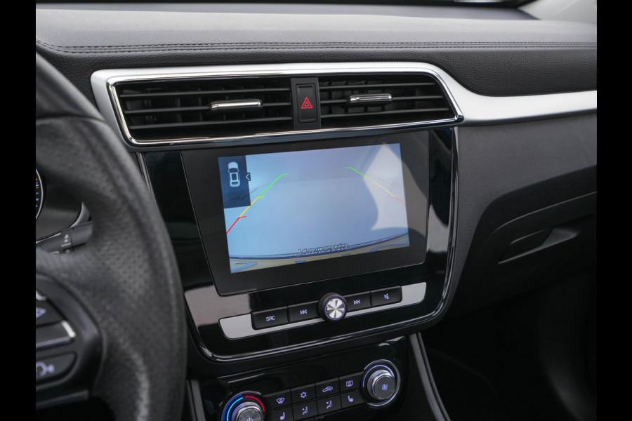 MG ZS EV Luxury 45 kWh {SOH-96 %} (INCL-BTW) Aut. *PANO | LUXURY-LEATHER | CCS-FASTLOADER | KEYLESS | NAVI-FULLMAP | ADAPTIVE-CRUISE | CAMERA | HEATED-SPORTSEATS | CARPLAY | BLINDSPOT | DAB | LANE-ASSIST | PRIVACY-GLASS | 17"