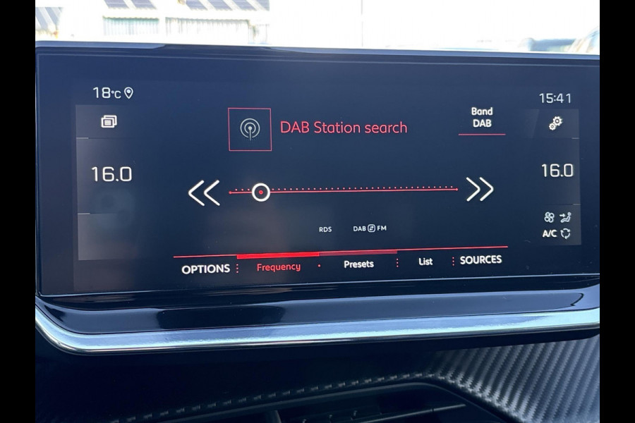 Peugeot 2008 1.2 PureTech Blue Lease Allure | nieuwe distributierem Peugeot 2008 1.2 PureTech Blue Lease Allure | nieuwe distributierem