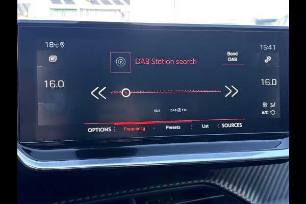 Peugeot 2008 1.2 PureTech Blue Lease Allure | nieuwe distributierem Peugeot 2008 1.2 PureTech Blue Lease Allure | nieuwe distributierem