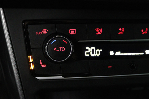 Volkswagen Polo 1.0 TSI Highline Business R Automaat (PANORAMADAK, VIRTUAL, CARPLAY, CAMERA, STOELVERWARMING, GOED ONDERHOUDEN)