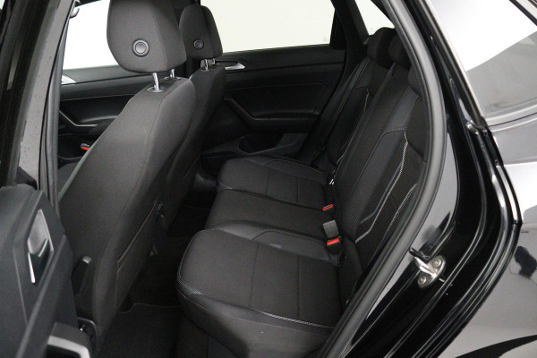 Volkswagen Polo 1.0 TSI Highline Business R Automaat (PANORAMADAK, VIRTUAL, CARPLAY, CAMERA, STOELVERWARMING, GOED ONDERHOUDEN)