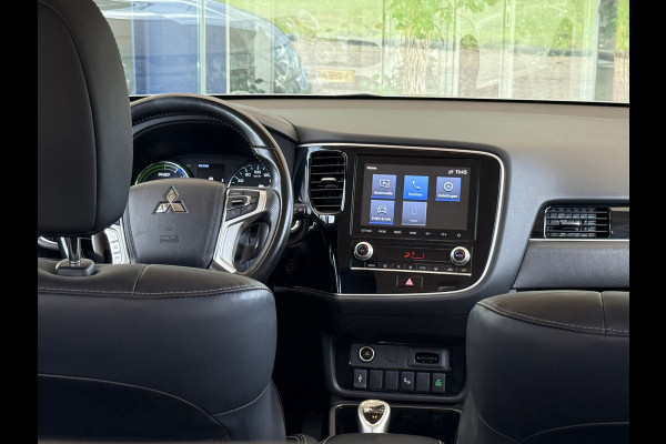 Mitsubishi Outlander 2.4 PHEV Intense Navi|Camera|Trekhaak|Dealer Onderhouden