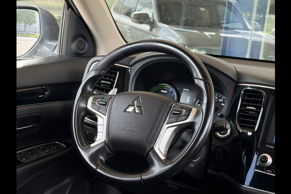 Mitsubishi Outlander 2.4 PHEV Intense Navi|Camera|Trekhaak|Dealer Onderhouden