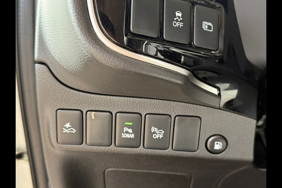 Mitsubishi Outlander 2.4 PHEV Intense Navi|Camera|Trekhaak|Dealer Onderhouden