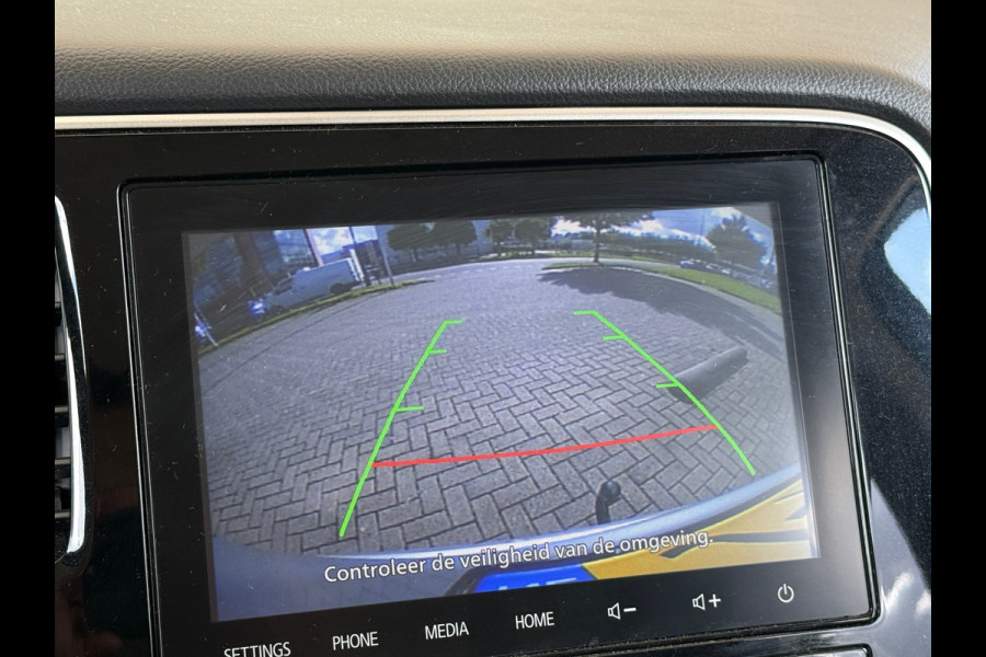Mitsubishi Outlander 2.4 PHEV Intense Navi|Camera|Trekhaak|Dealer Onderhouden