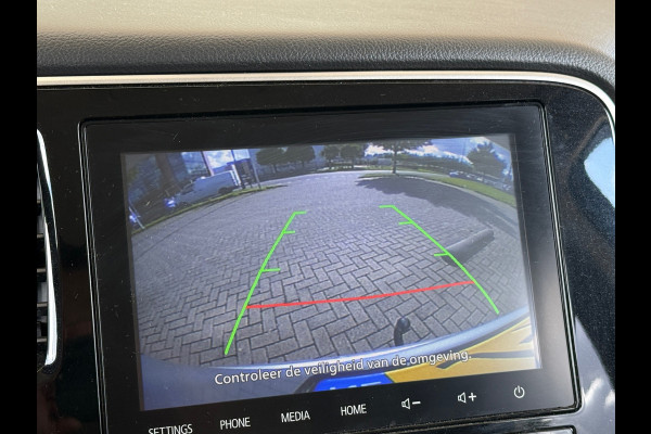 Mitsubishi Outlander 2.4 PHEV Intense Navi|Camera|Trekhaak|Dealer Onderhouden