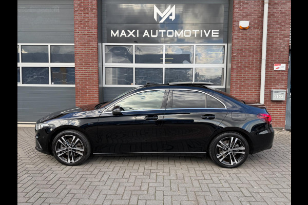 Mercedes-Benz A250e Limo Widescreen LED Pano Sfeer Carplay
