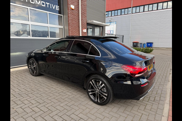 Mercedes-Benz A250e Limo Widescreen LED Pano Sfeer Carplay