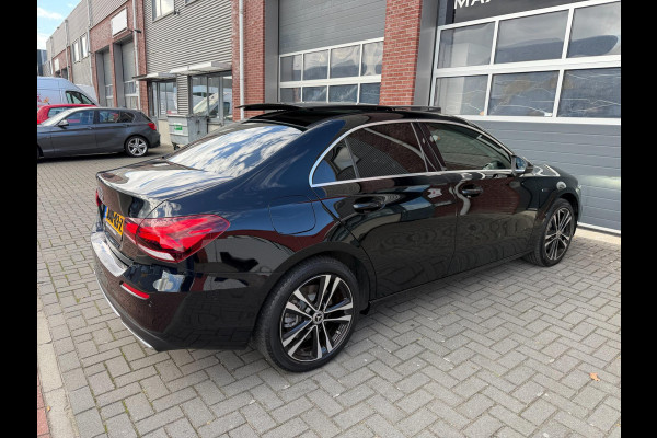 Mercedes-Benz A250e Limo Widescreen LED Pano Sfeer Carplay