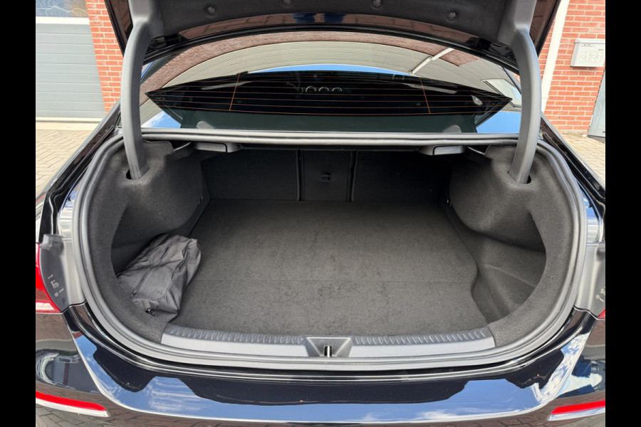 Mercedes-Benz A250e Limo Widescreen LED Pano Sfeer Carplay