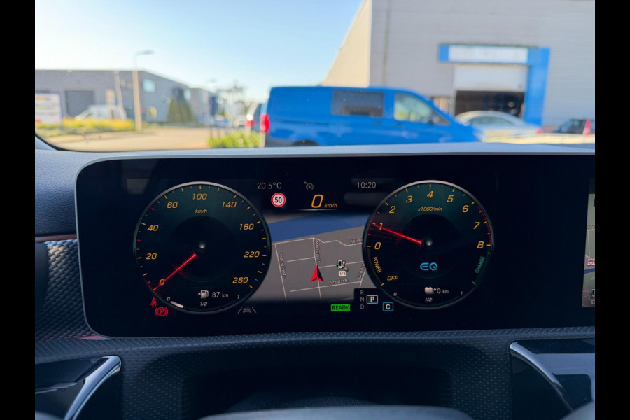 Mercedes-Benz A250e Limo Widescreen LED Pano Sfeer Carplay
