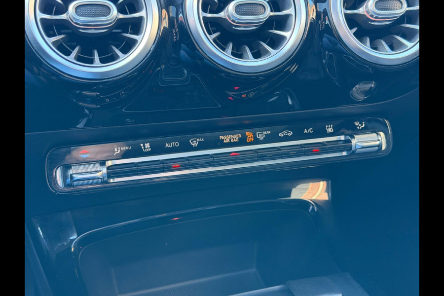 Mercedes-Benz A250e Limo Widescreen LED Pano Sfeer Carplay