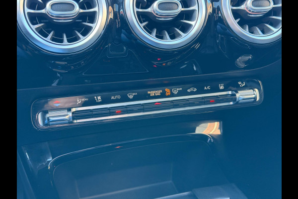 Mercedes-Benz A250e Limo Widescreen LED Pano Sfeer Carplay