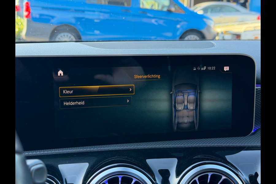 Mercedes-Benz A250e Limo Widescreen LED Pano Sfeer Carplay