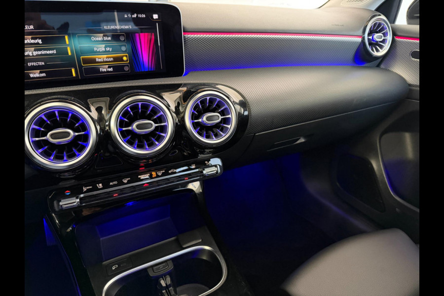 Mercedes-Benz A250e Limo Widescreen LED Pano Sfeer Carplay