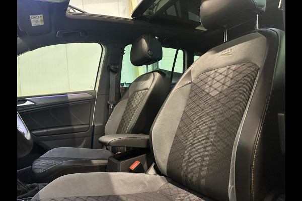 Volkswagen Tiguan 1.4 TSI eHybrid R-Line Business+ | PANO | IQ LIGHTS | CAMERA