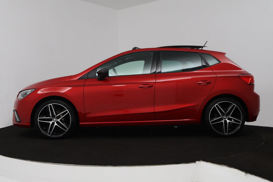 Seat Ibiza 1.0 TSI FR Business Intense Automaat (PANORAMADAK, DIGITALE COCKPIT, CARPLAY, XENON, CAMERA, PDC, GOED ONDERHOUDEN)