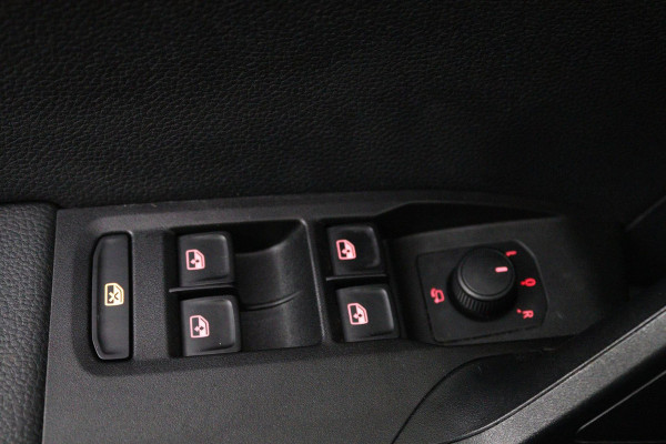 Seat Ibiza 1.0 TSI FR Business Intense Automaat (PANORAMADAK, DIGITALE COCKPIT, CARPLAY, XENON, CAMERA, PDC, GOED ONDERHOUDEN)