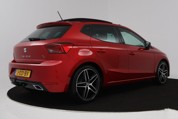 Seat Ibiza 1.0 TSI FR Business Intense Automaat (PANORAMADAK, DIGITALE COCKPIT, CARPLAY, XENON, CAMERA, PDC, GOED ONDERHOUDEN)