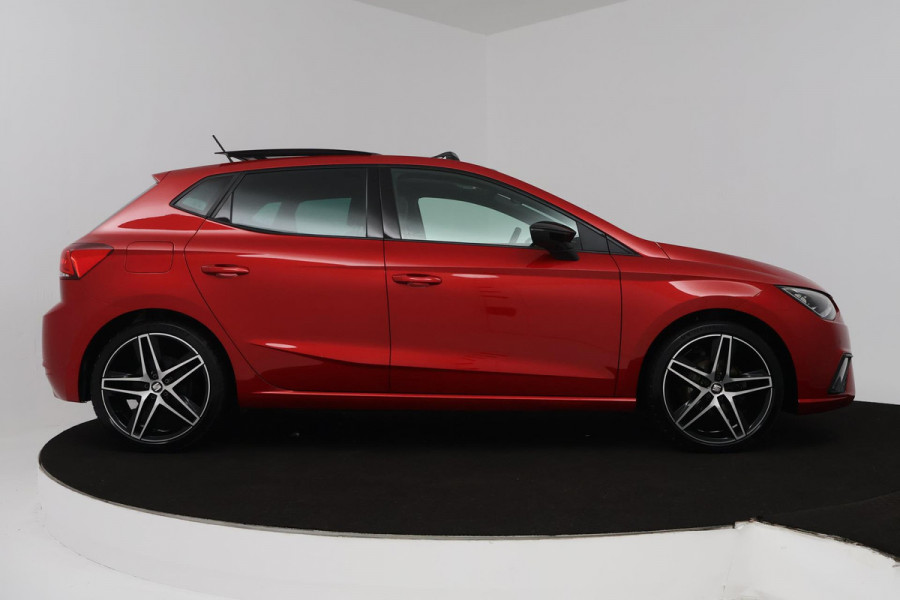 Seat Ibiza 1.0 TSI FR Business Intense Automaat (PANORAMADAK, DIGITALE COCKPIT, CARPLAY, XENON, CAMERA, PDC, GOED ONDERHOUDEN)