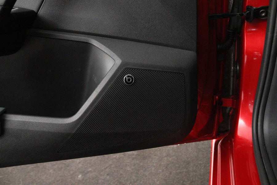 Seat Ibiza 1.0 TSI FR Business Intense Automaat (PANORAMADAK, DIGITALE COCKPIT, CARPLAY, XENON, CAMERA, PDC, GOED ONDERHOUDEN)