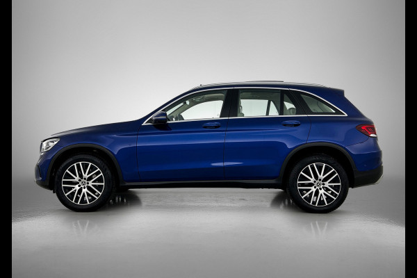 Mercedes-Benz GLC 300e 4MATIC Business Solution Luxury Panoramadak| Lichtmetalen velgen | Elect. bed. voorstoelen met Memory | Trekhaak | Parking support met camera achter | Inclusief 24 maanden Mercedes-Benz Certified garantie voor Europa