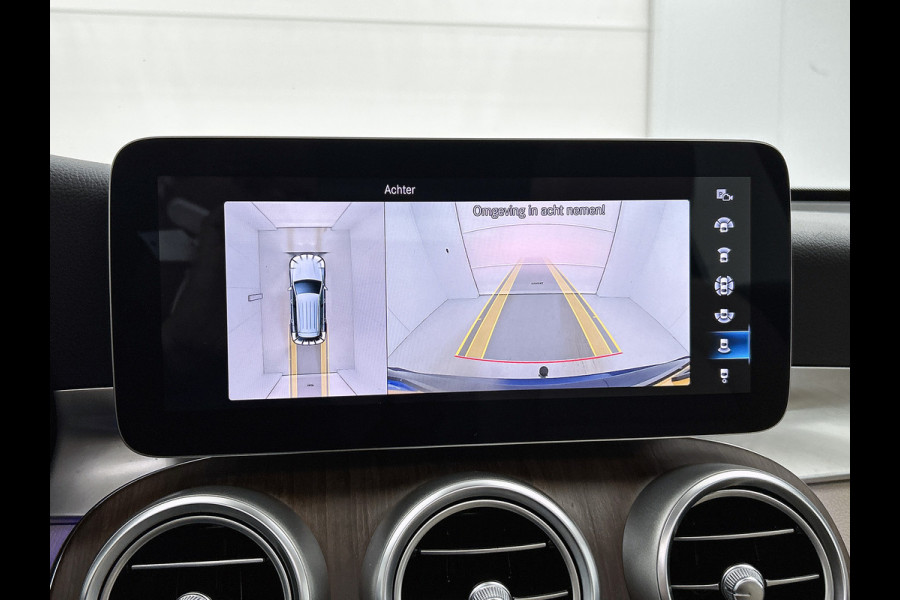 Mercedes-Benz GLC 300e 4MATIC Business Solution Luxury Panoramadak| Lichtmetalen velgen | Elect. bed. voorstoelen met Memory | Trekhaak | Parking support met camera achter | Inclusief 24 maanden Mercedes-Benz Certified garantie voor Europa