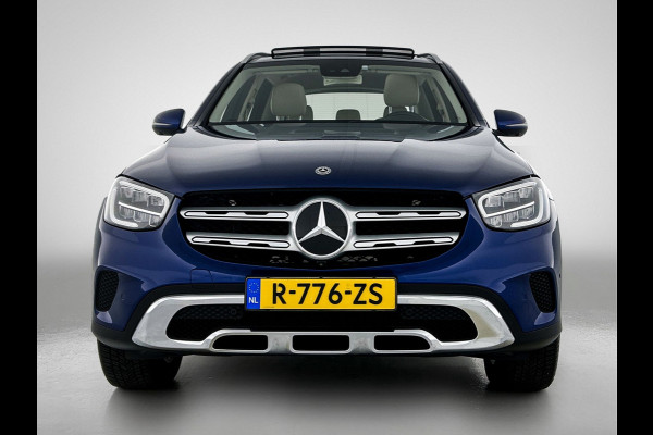 Mercedes-Benz GLC 300e 4MATIC Business Solution Luxury Panoramadak| Lichtmetalen velgen | Elect. bed. voorstoelen met Memory | Trekhaak | Parking support met camera achter | Inclusief 24 maanden Mercedes-Benz Certified garantie voor Europa