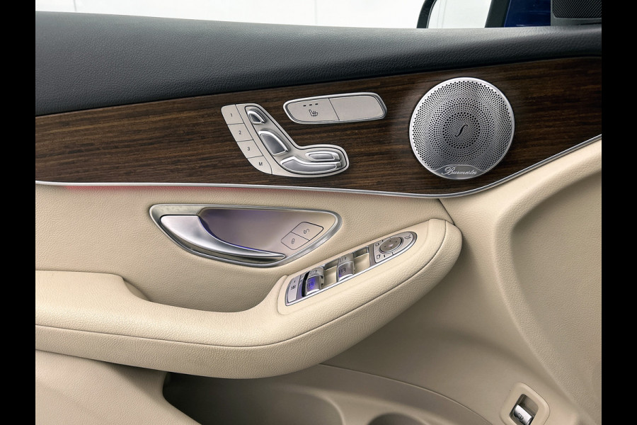 Mercedes-Benz GLC 300e 4MATIC Business Solution Luxury Panoramadak| Lichtmetalen velgen | Elect. bed. voorstoelen met Memory | Trekhaak | Parking support met camera achter | Inclusief 24 maanden Mercedes-Benz Certified garantie voor Europa