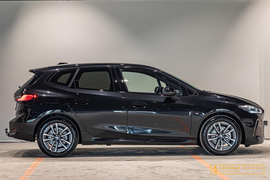 BMW 2 Serie Active Tourer 218i|M-sport|Trekhaak|E-stoel|Cam