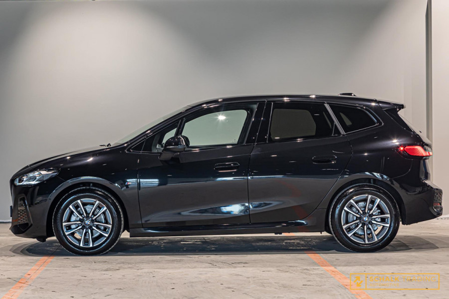BMW 2 Serie Active Tourer 218i|M-sport|Trekhaak|E-stoel|Cam