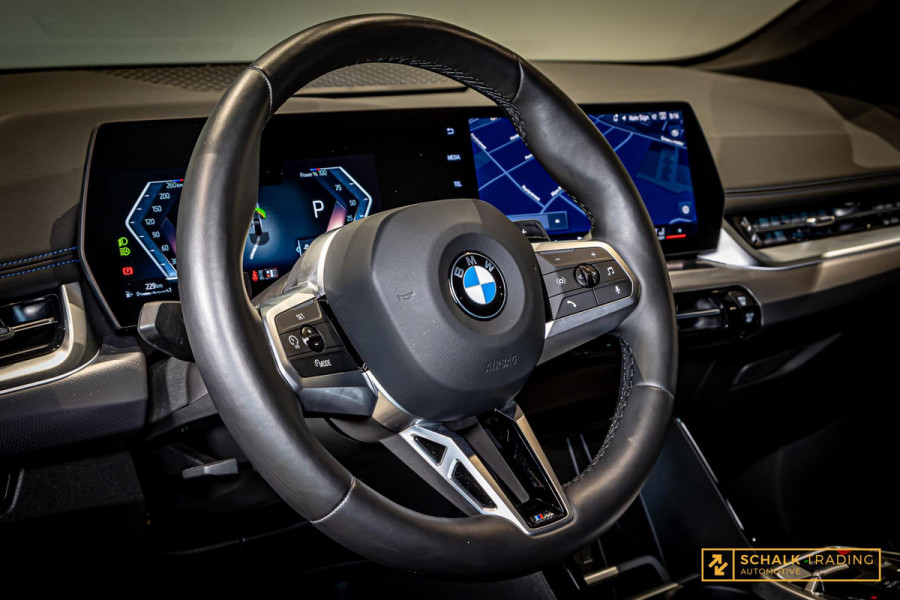 BMW 2 Serie Active Tourer 218i|M-sport|Trekhaak|E-stoel|Cam