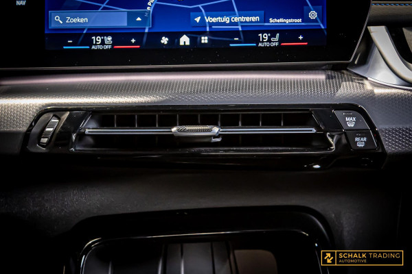 BMW 2 Serie Active Tourer 218i|M-sport|Trekhaak|E-stoel|Cam