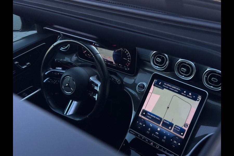 Mercedes-Benz C-Klasse 300 e AMG Line 2023 PANO NAVI AMBIENT WIDESCREEN CAMERA CR CONTR