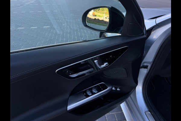 Mercedes-Benz C-Klasse 300 e AMG Line 2023 PANO NAVI AMBIENT WIDESCREEN CAMERA CR CONTR