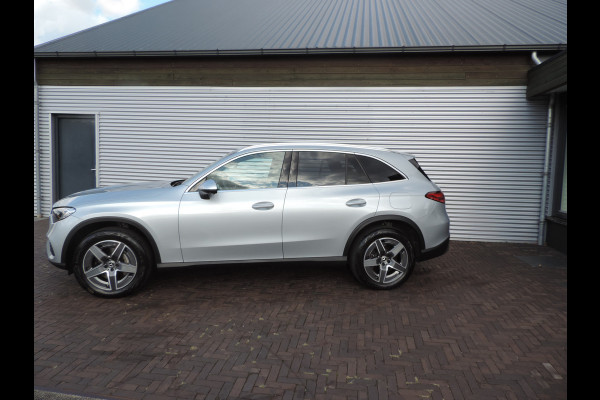 Mercedes-Benz GLC 300e 4MATIC Luxury Line