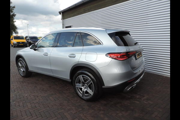 Mercedes-Benz GLC 300e 4MATIC Luxury Line