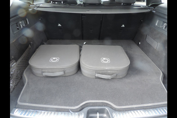Mercedes-Benz GLC 300e 4MATIC Luxury Line