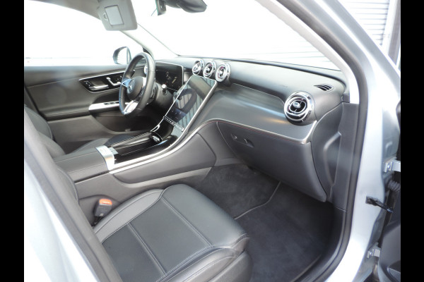 Mercedes-Benz GLC 300e 4MATIC Luxury Line