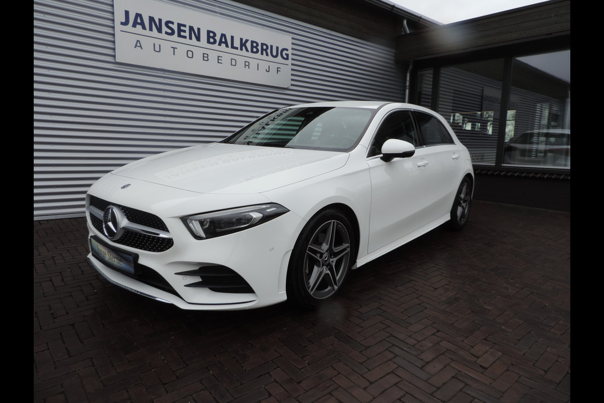 Mercedes-Benz A-Klasse 180 Business Solution AMG Upgrade auto is nieuw zeer mooi