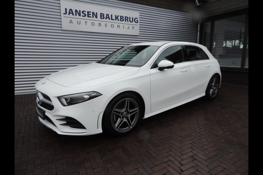 Mercedes-Benz A-Klasse 180 Business Solution AMG Upgrade auto is nieuw zeer mooi
