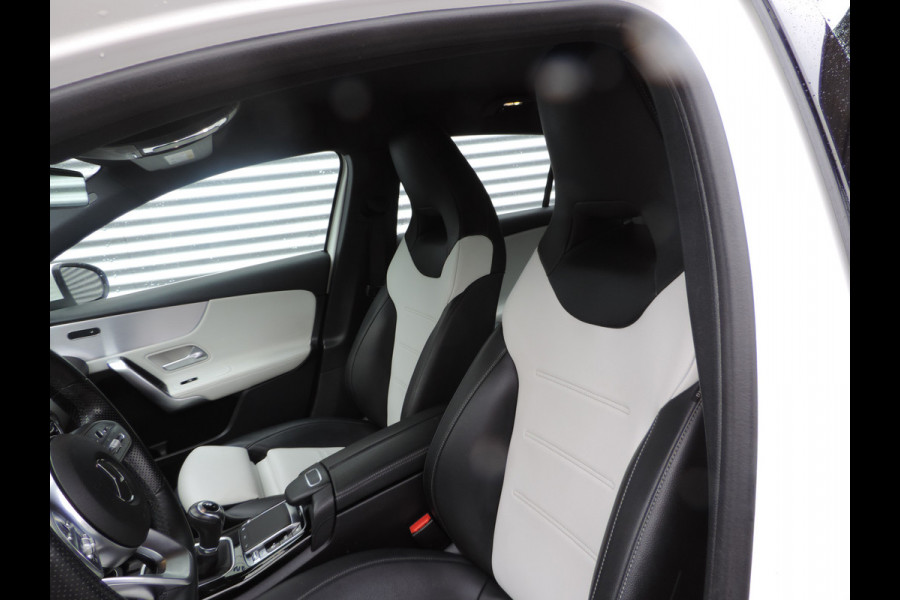 Mercedes-Benz A-Klasse 180 Business Solution AMG Upgrade auto is nieuw zeer mooi
