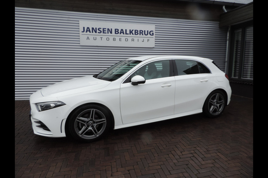 Mercedes-Benz A-Klasse 180 Business Solution AMG Upgrade auto is nieuw zeer mooi
