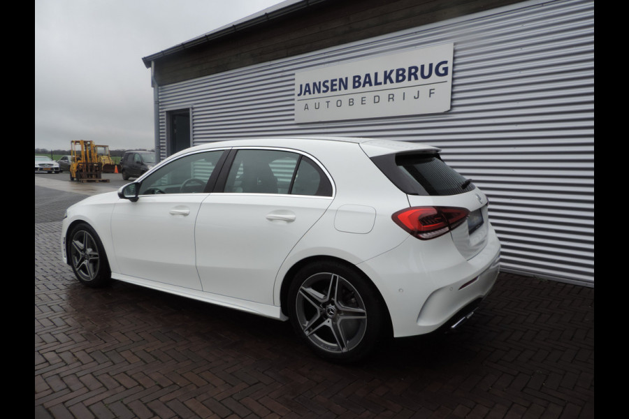 Mercedes-Benz A-Klasse 180 Business Solution AMG Upgrade auto is nieuw zeer mooi