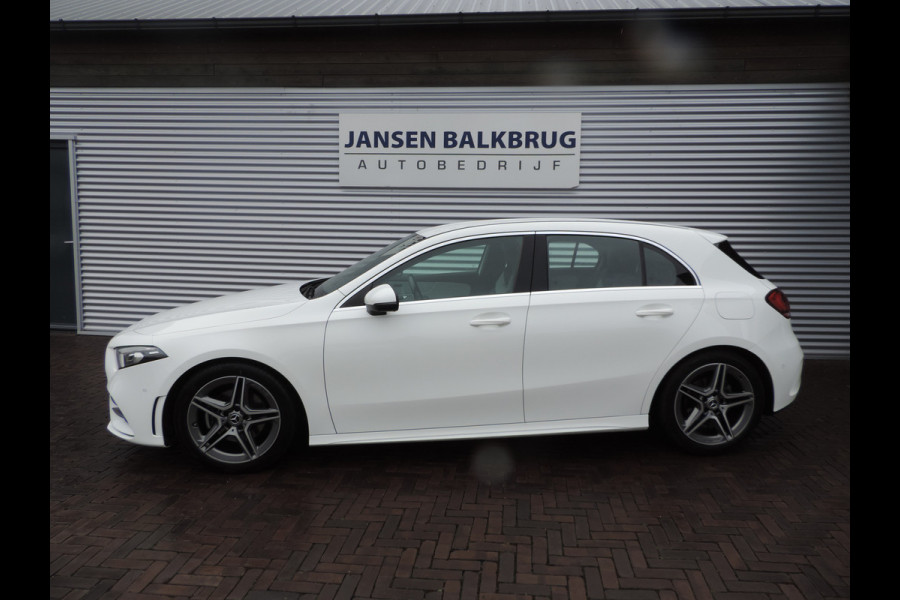 Mercedes-Benz A-Klasse 180 Business Solution AMG Upgrade auto is nieuw zeer mooi