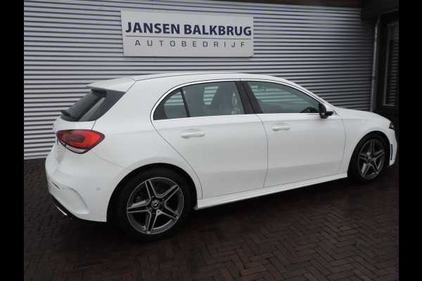 Mercedes-Benz A-Klasse 180 Business Solution AMG Upgrade auto is nieuw zeer mooi