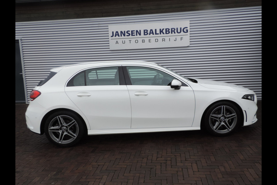 Mercedes-Benz A-Klasse 180 Business Solution AMG Upgrade auto is nieuw zeer mooi